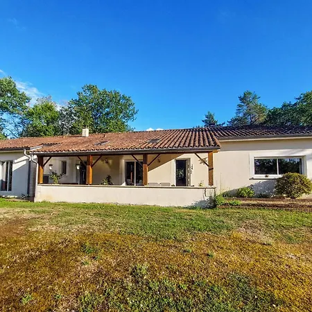 Hébergement de vacances Cozy In Sarliac With Wifi Darazac