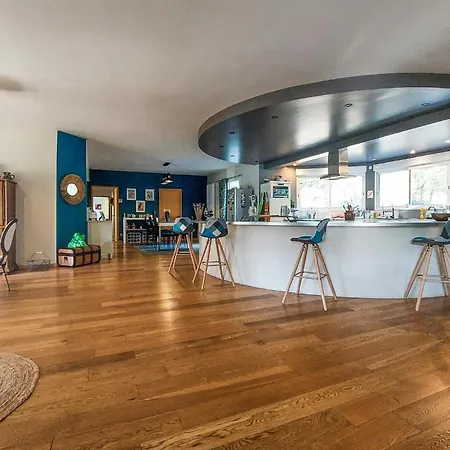 Cozy In Sarliac With Wifi