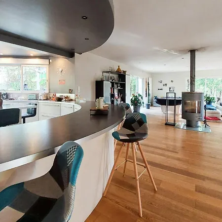 Cozy In Sarliac With Wifi Hébergement de vacances Darazac